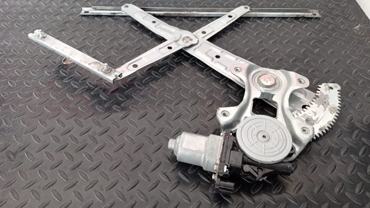 Elevador Eléctrico Lado Copiloto Nissan Versa 2012-2019